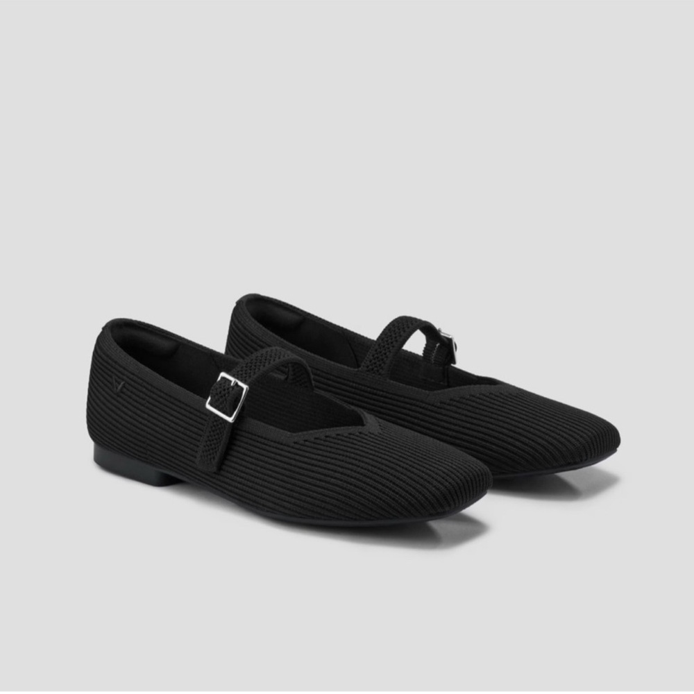 Black Women's Flats with Buckle